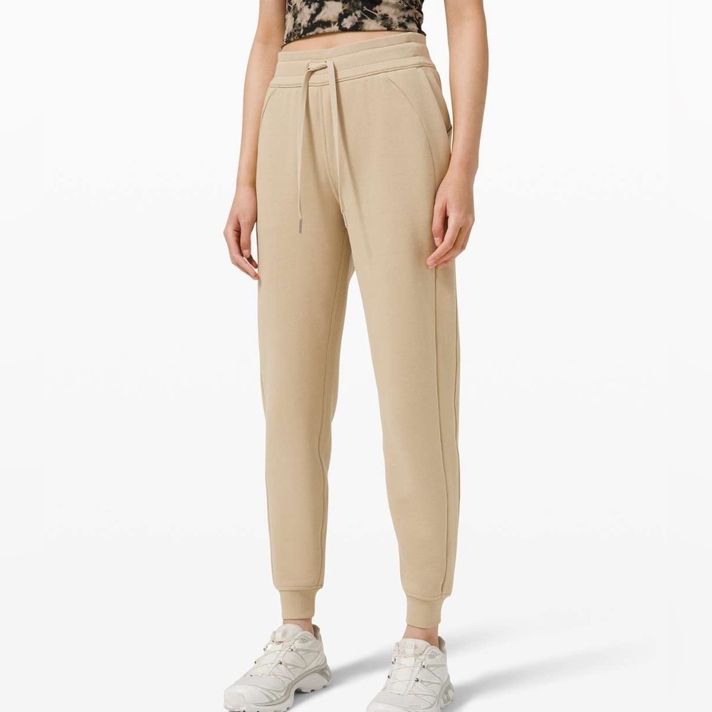 LuluLemon High Rise Scuba Jogger in Trench 28”